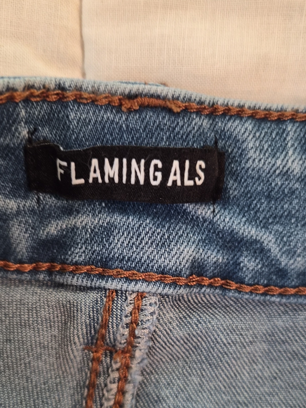 Flamingals Barrel Leg Crop Jeans- Floral Side Stitch Embroidered Jeans- Size M - Picture 12 of 13